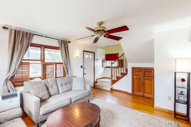 1141 Vinewood Avenue, Rotterdam, NY 12306