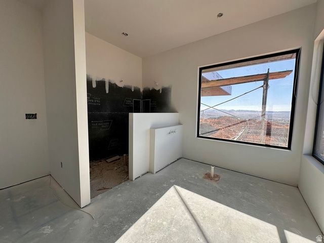 147 N WESTGATE HILLS DR, Washington, UT 84780