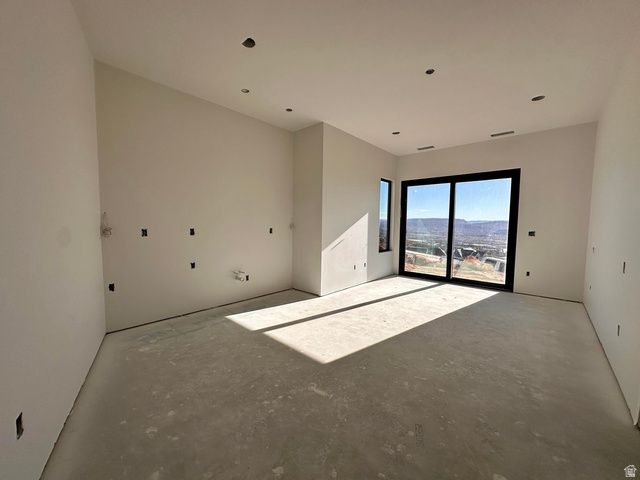 147 N WESTGATE HILLS DR, Washington, UT 84780