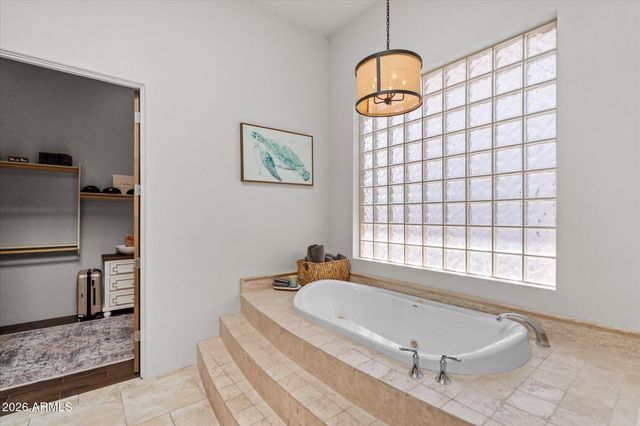 33306 N 53RD Place, Cave Creek, AZ 85331