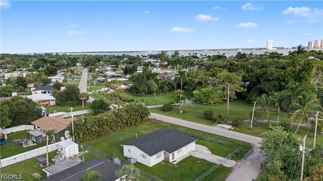 138 Brooks RD, North Fort Myers, FL 33917