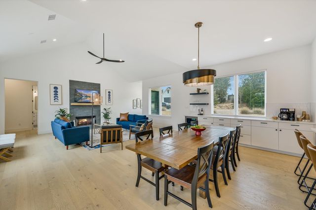 1201 Canyon Edge DR, Austin, TX 78733