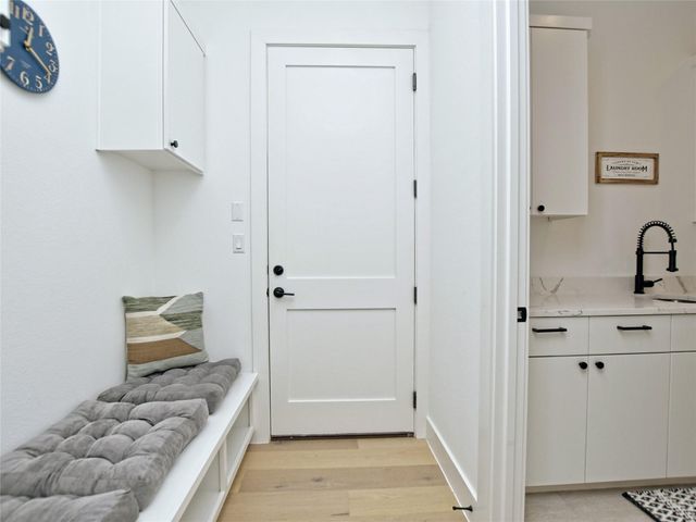 1201 Canyon Edge DR, Austin, TX 78733