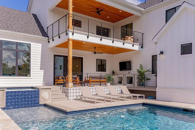 1201 Canyon Edge DR, Austin, TX 78733