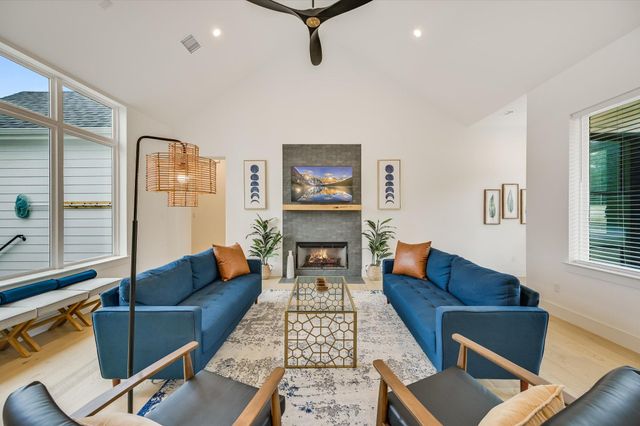 1201 Canyon Edge DR, Austin, TX 78733