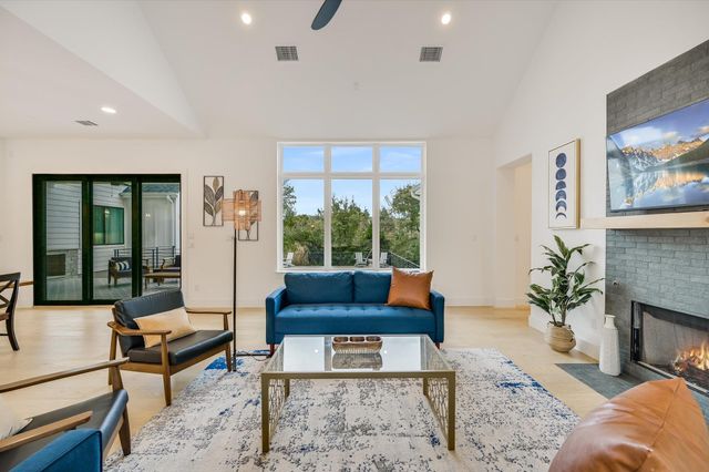 1201 Canyon Edge DR, Austin, TX 78733