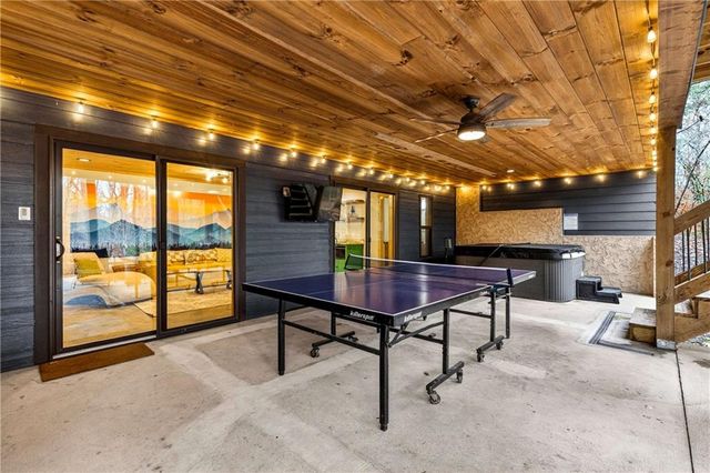 130 Orbit Lane, Ellijay, GA 30540