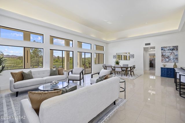 295 W Valle Del Oro Road, Oro Valley, AZ 85737