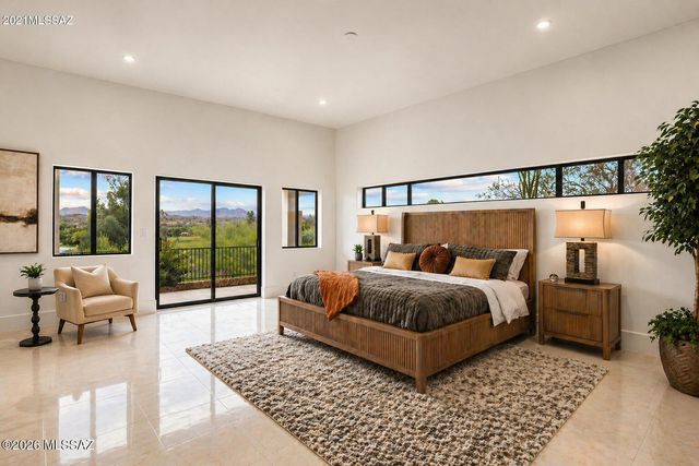 295 W Valle Del Oro Road, Oro Valley, AZ 85737