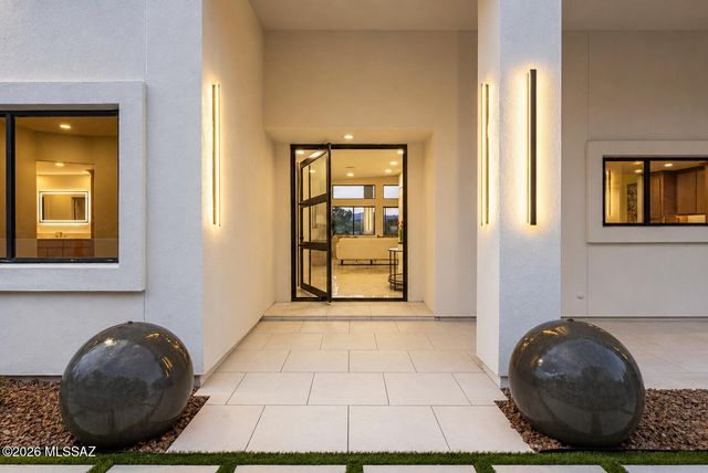 295 W Valle Del Oro Road, Oro Valley, AZ 85737