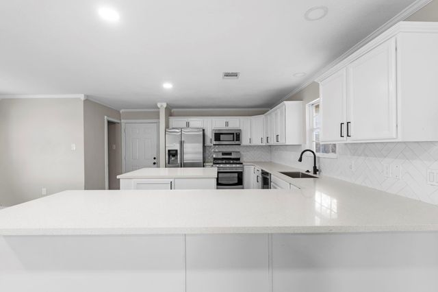 3302 Gladwyne Lane, La Porte, TX 77571