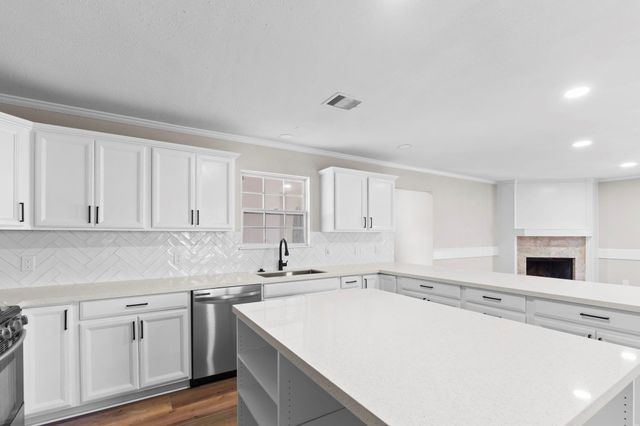 3302 Gladwyne Lane, La Porte, TX 77571