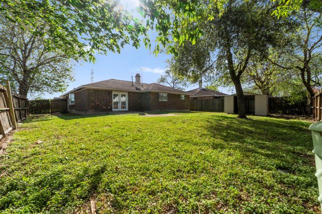 3302 Gladwyne Lane, La Porte, TX 77571