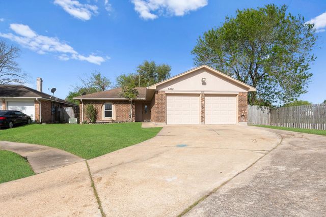 3302 Gladwyne Lane, La Porte, TX 77571