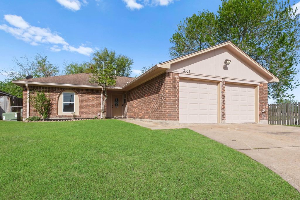 3302 Gladwyne Lane, La Porte, TX 77571