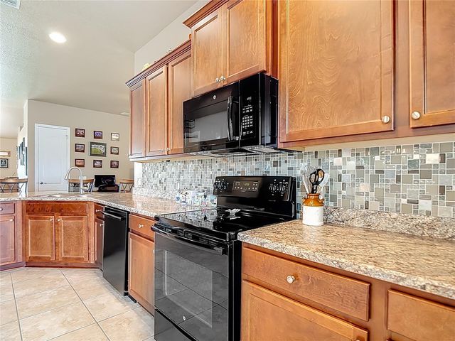 1170 LEGATTO LOOP, Dundee, FL 33838