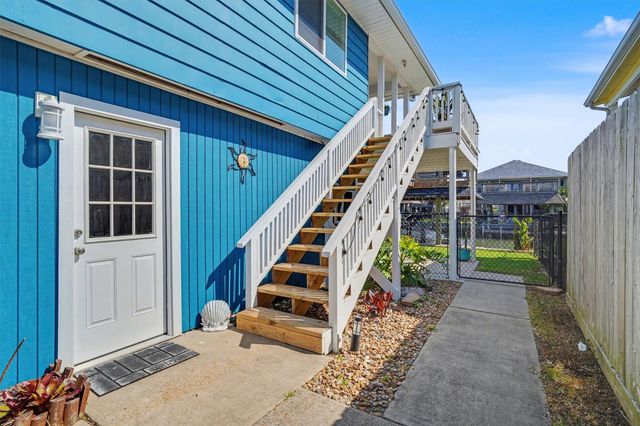 19 Dolphin Street, Bayou Vista, TX 77563