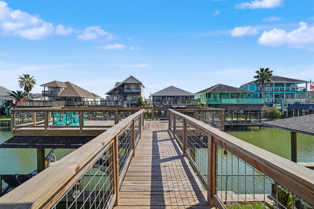 19 Dolphin Street, Bayou Vista, TX 77563