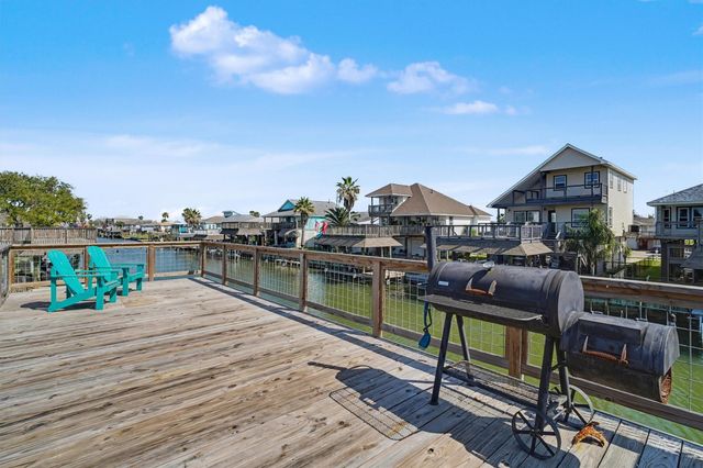 19 Dolphin Street, Bayou Vista, TX 77563