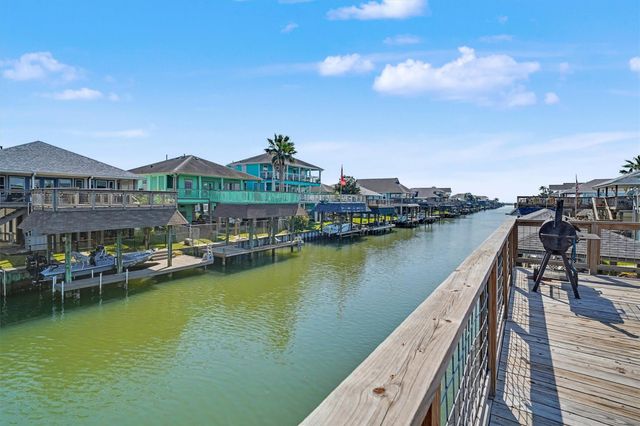 19 Dolphin Street, Bayou Vista, TX 77563