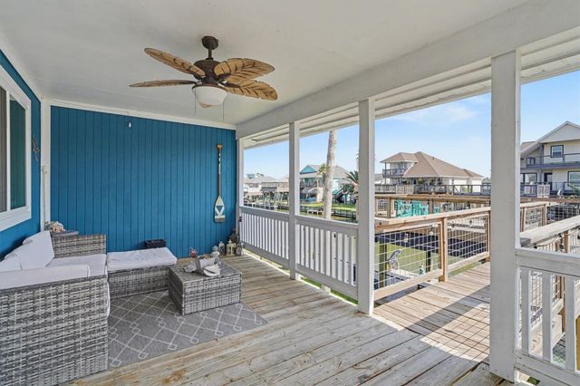 19 Dolphin Street, Bayou Vista, TX 77563