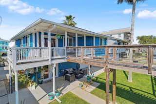 19 Dolphin Street, Bayou Vista, TX 77563