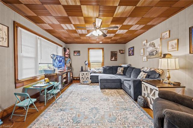 410 Rosewood Drive, Lexington, NC 27292