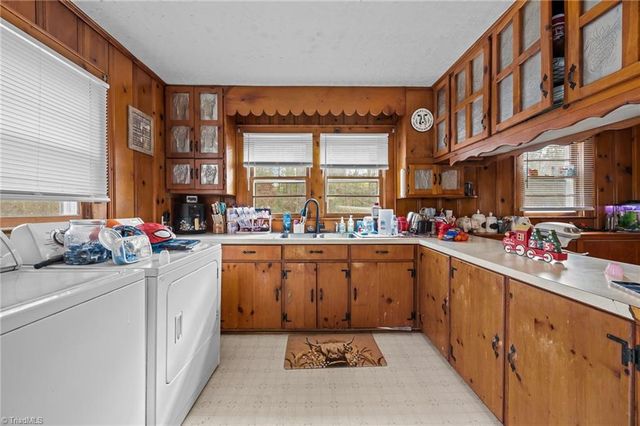 410 Rosewood Drive, Lexington, NC 27292