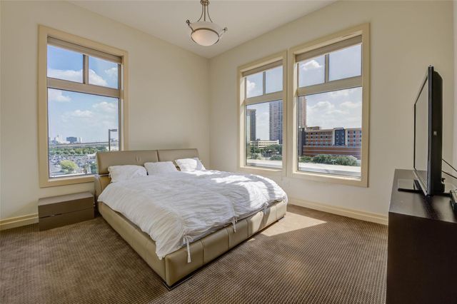 3388 Sage Road 502, Houston, TX 77056