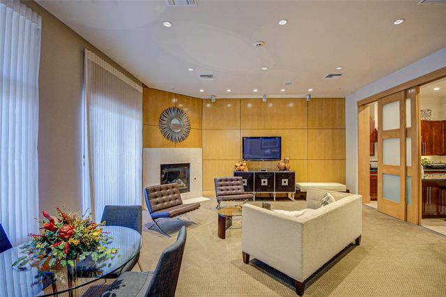 3388 Sage Road 502, Houston, TX 77056
