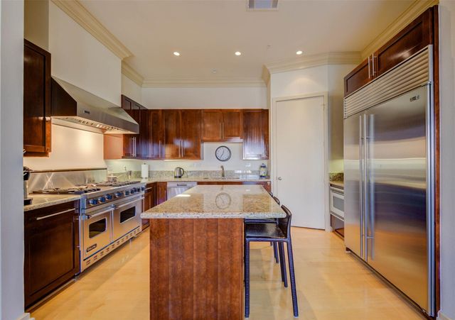 3388 Sage Road 502, Houston, TX 77056