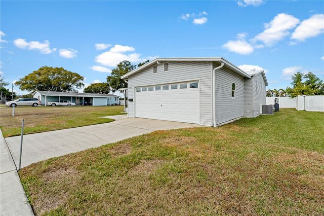 6136 RIDGEWAY DRIVE, Zephyrhills, FL 33542