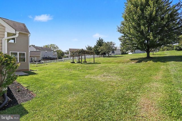 322 MAJESTIC CIR, Dallastown, PA 17313