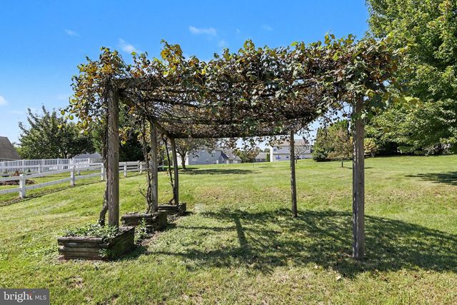 322 MAJESTIC CIR, Dallastown, PA 17313
