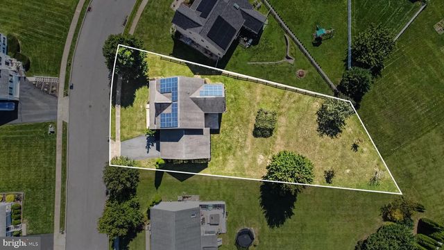 322 MAJESTIC CIR, Dallastown, PA 17313