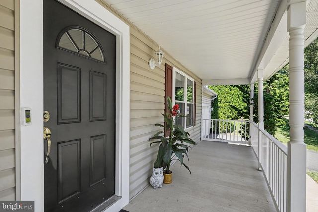 322 MAJESTIC CIR, Dallastown, PA 17313