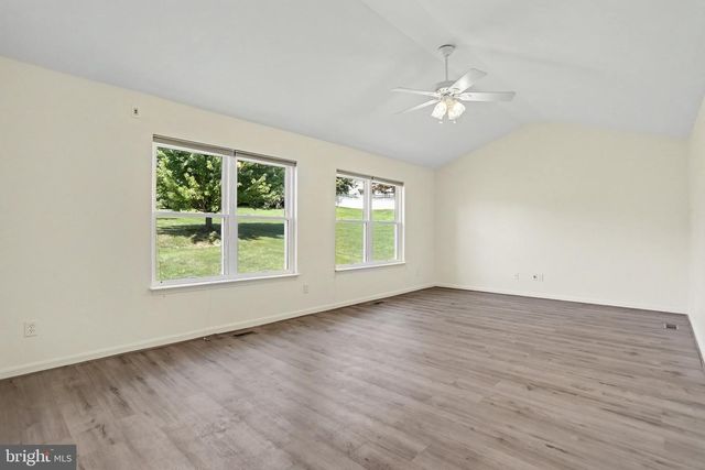 322 MAJESTIC CIR, Dallastown, PA 17313