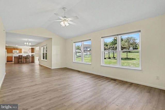 322 MAJESTIC CIR, Dallastown, PA 17313
