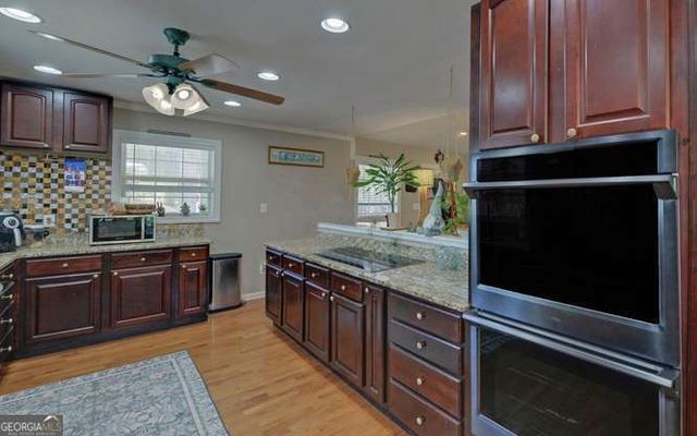 95 Windjammer Drive, Hiawassee, GA 30546