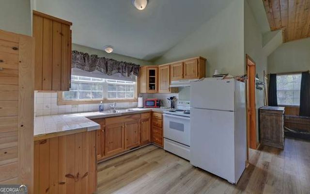 95 Windjammer Drive, Hiawassee, GA 30546