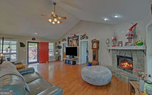 95 Windjammer Drive, Hiawassee, GA 30546