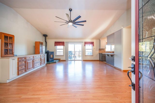 242 Montgomery Dr, Mokelumne Hill, CA 95245