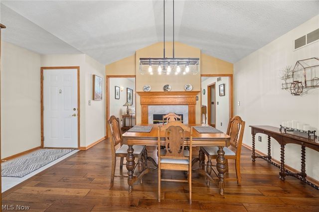 976 Rosemarie Circle, Wadsworth, OH 44281