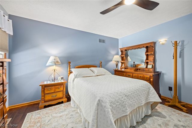 976 Rosemarie Circle, Wadsworth, OH 44281