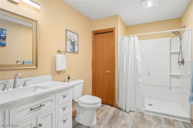 976 Rosemarie Circle, Wadsworth, OH 44281