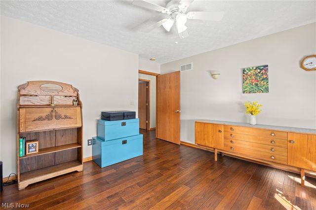 976 Rosemarie Circle, Wadsworth, OH 44281