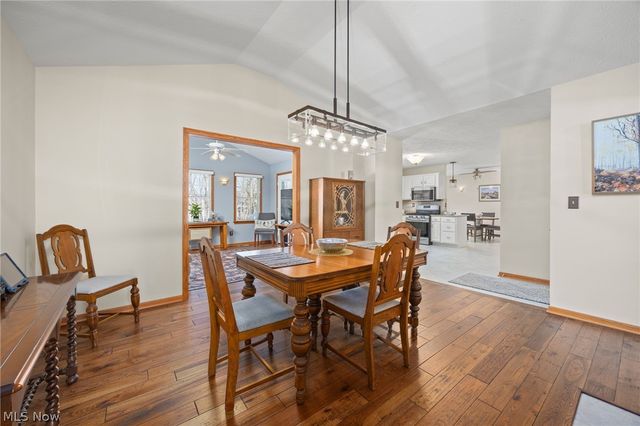 976 Rosemarie Circle, Wadsworth, OH 44281