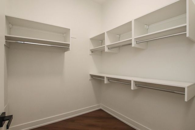 1001 N Milwaukee Avenue 204, Chicago, IL 60642