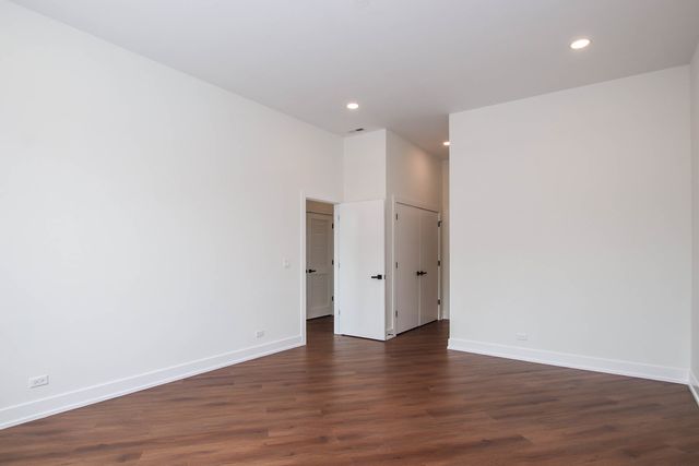 1001 N Milwaukee Avenue 204, Chicago, IL 60642