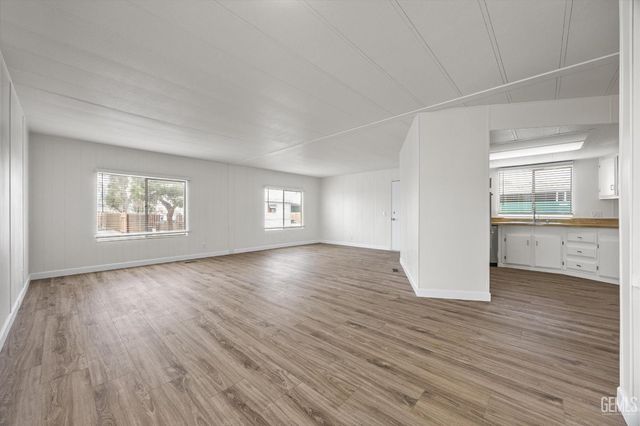 103 Cedarwood Lane, Bakersfield, CA 93308